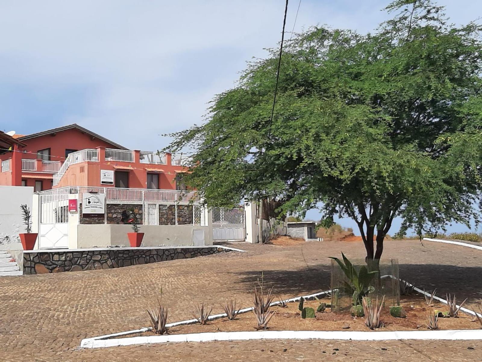 Pensione Casa Da Amizade B&B Pedra Badejo  Exterior foto